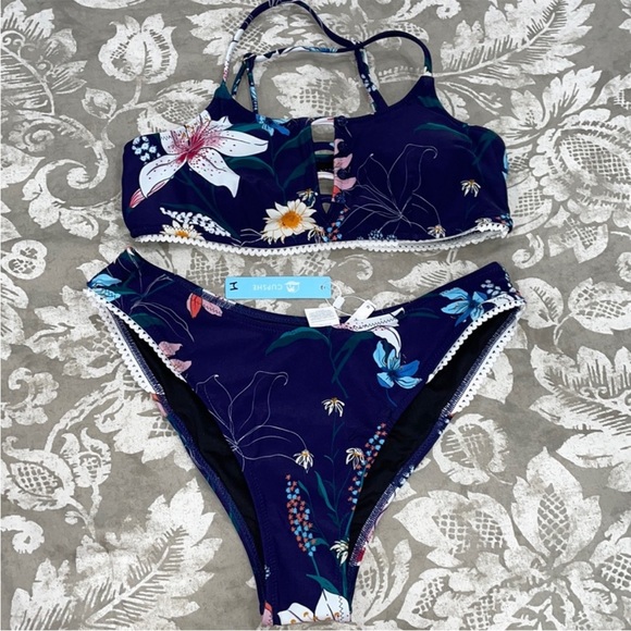 CUPSHE BIKINI SET, NAVY BLUE💙FLORAL, NWT, medium size - Picture 3 of 9